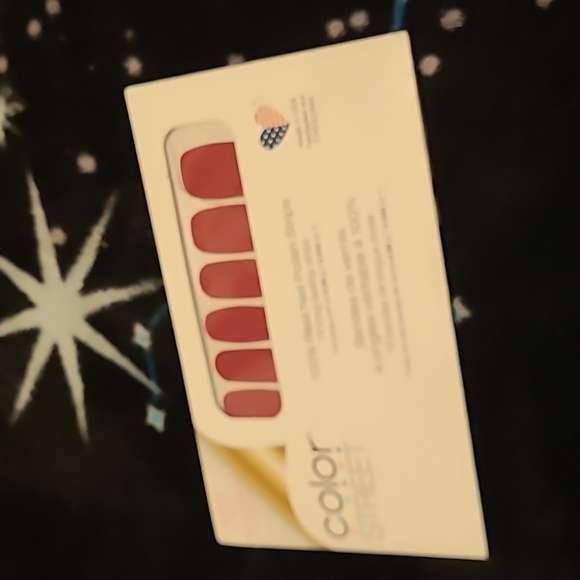 Color Street Nailstrips: Beauty - Picture 8 of 9